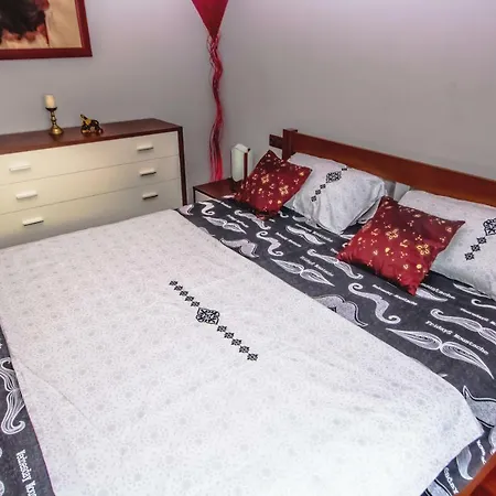 Saric Apartamento Pula