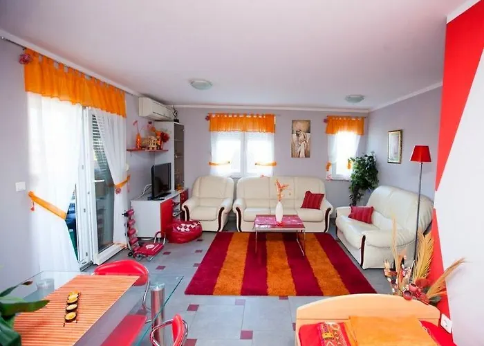 萨里奇公寓酒店 普拉